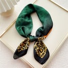 NHMN839549-1-Leopard-line-flower-green-70cm