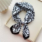 NHMN839578-30E┤-black-and-white-70cm