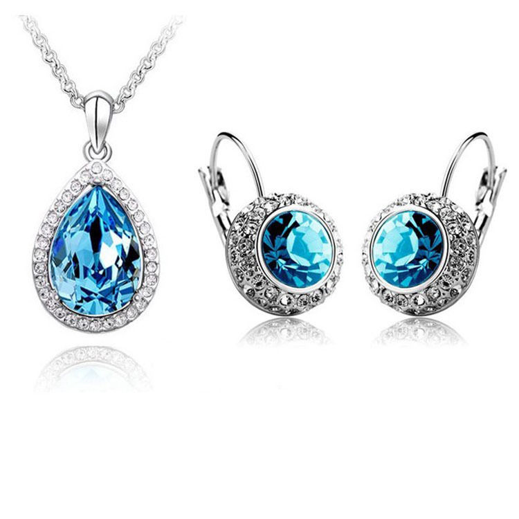 Venta al por mayor Crystal Water Drop Necklace Moon River Pendientes Set NHJDD696350