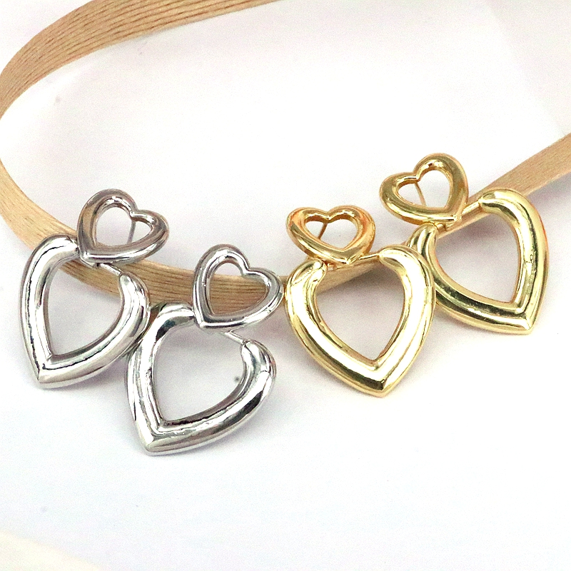 1 Par Estilo Vintage Estilo Simple Forma De Corazón Cobre Chapado En Oro Plateado Pendientes