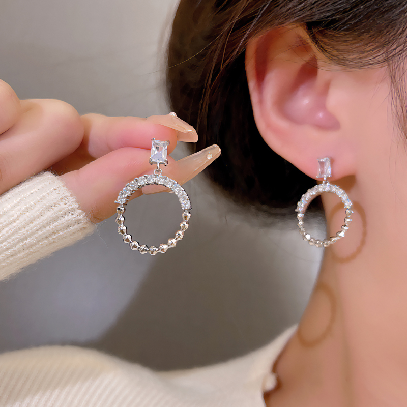 estilo sin estilo coreano circulo aleación embutido diamantes de imitación plateado mujeres pendientes de gota