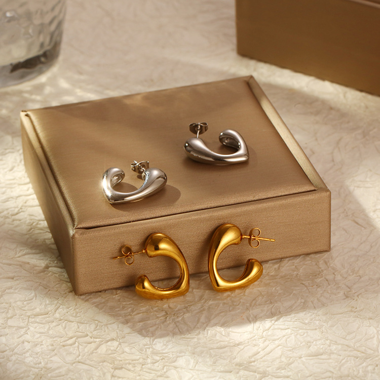 1 Par Estilo Simple Forma De Corazón Acero Inoxidable chapados en oro de 18k Pendientes