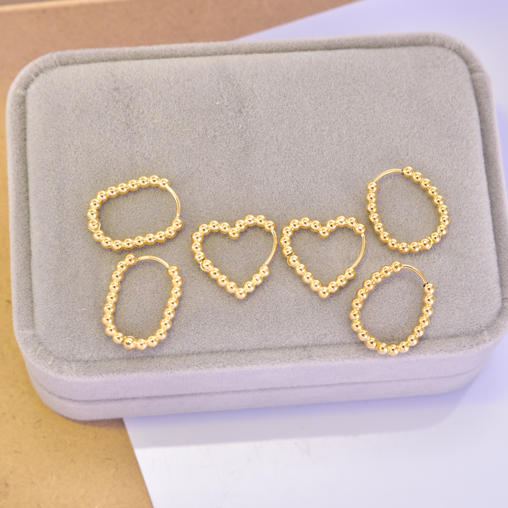 1 Par Estilo Simple Geométrico Ronda Forma De Corazón Acero Titanio chapados en oro de 18k Pendientes De Aro