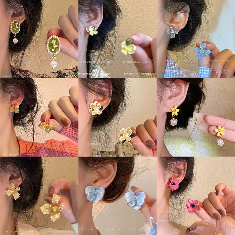 1 Par Estilo IG Flor Enchapado Embutido Arílico Aleación Perlas Artificiales Diamantes De Imitación Aretes