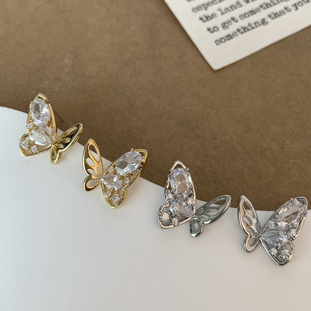 1 Par Dulce Estilo Simple Mariposa Enchapado Embutido Cobre Circón chapados en oro de 18k Pendientes