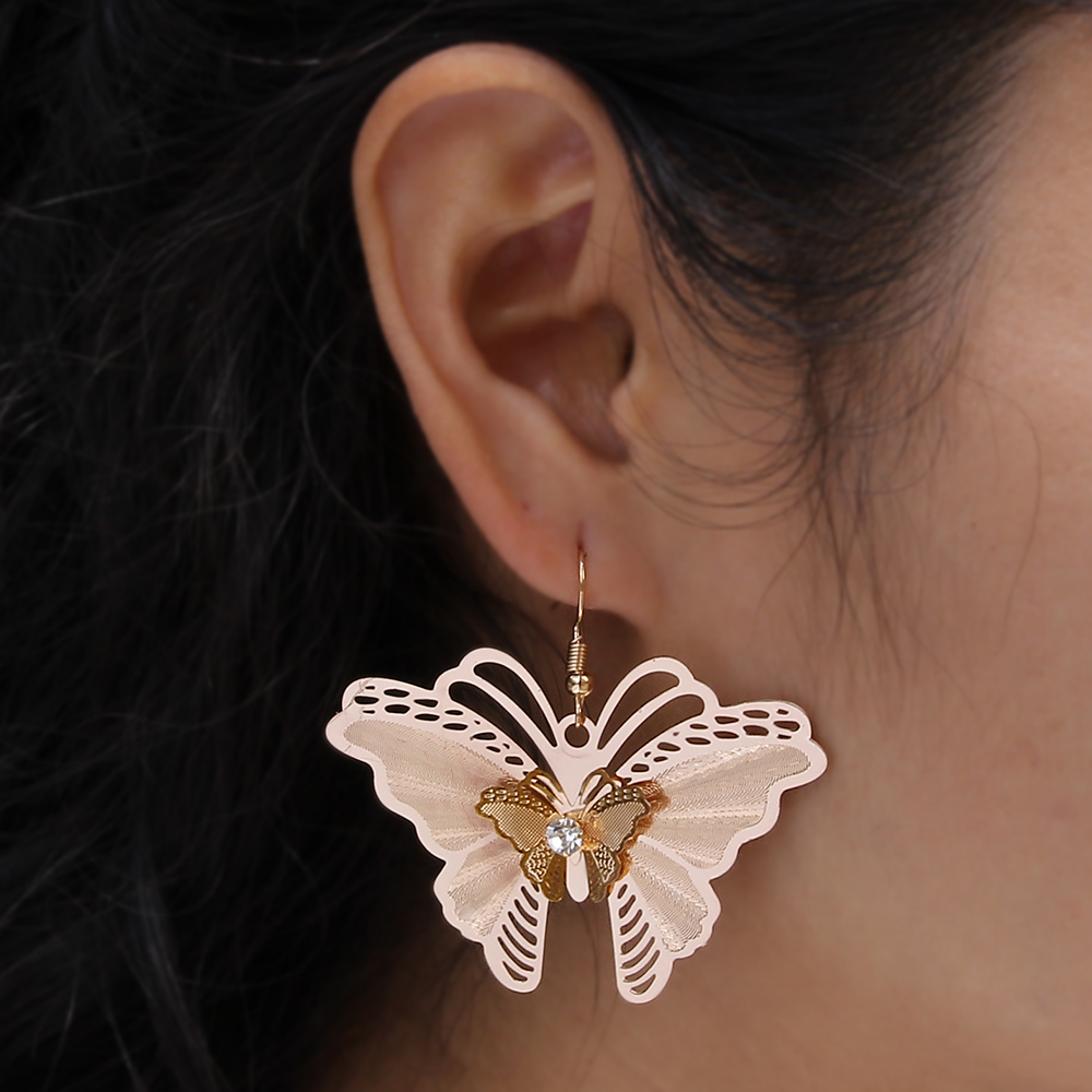 1 Par Elegante Pastoral Mariposa Enchapado Embutido Cobre Circón Chapado En Oro Pendientes De Gota