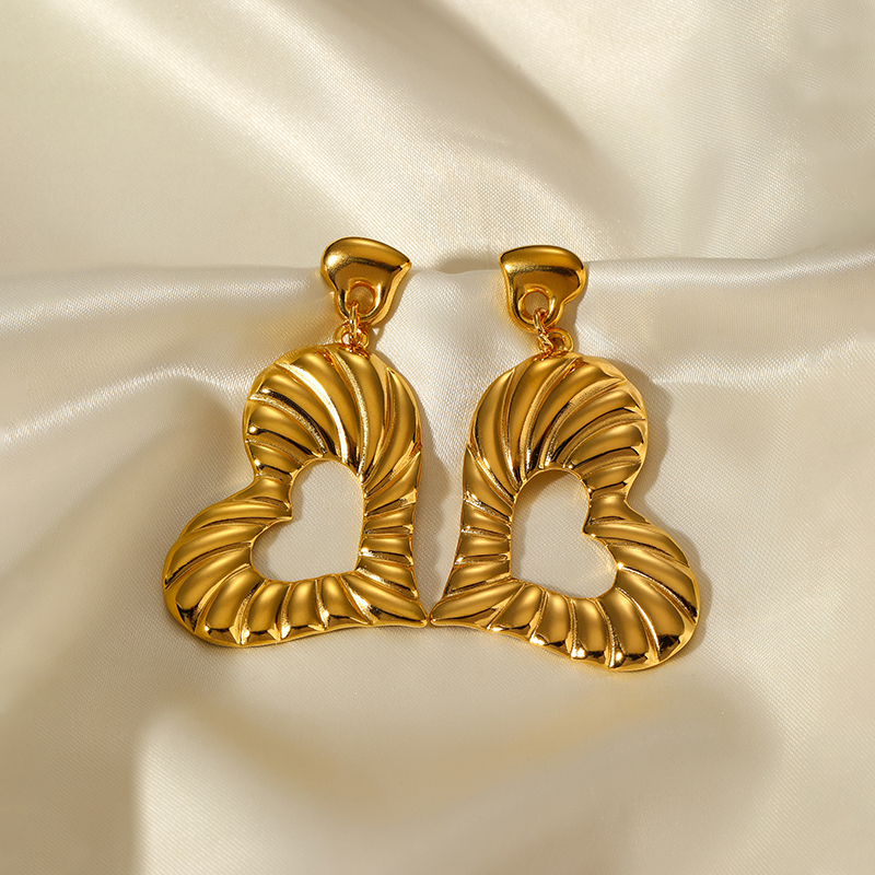 1 Par Estilo Simple Brillante Forma De Corazón Enchapado Acero inoxidable 304 chapados en oro de 18k Pendientes De Gota