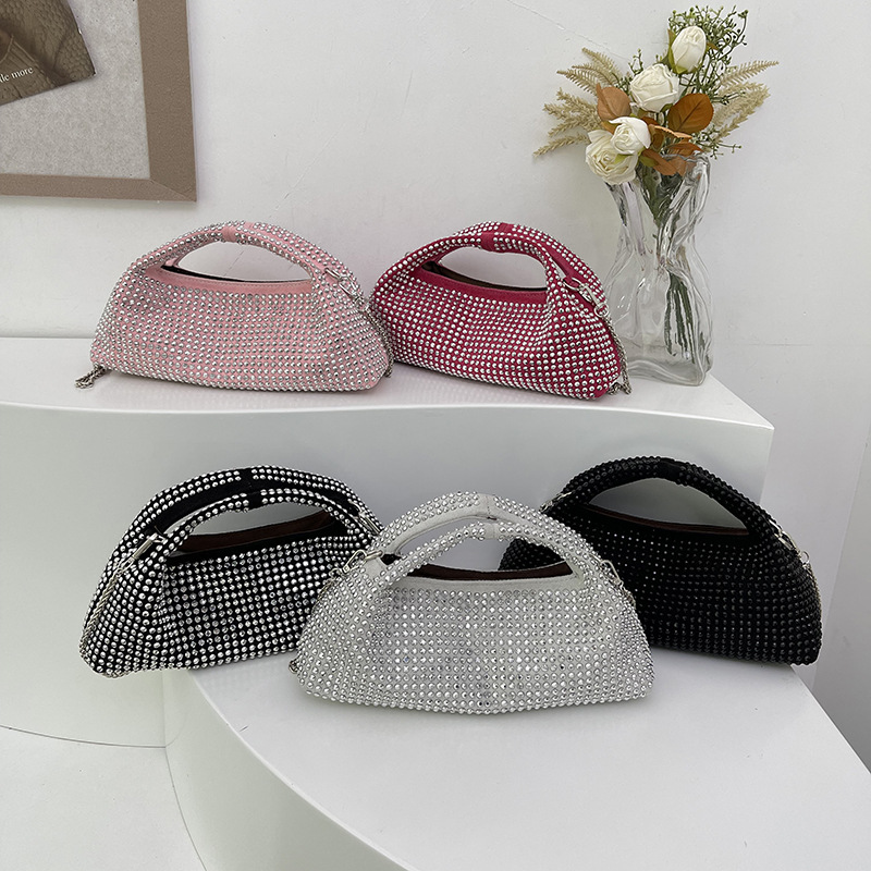 Mujeres Pequeña Cuero Sintético Color Sólido Elegante Estilo Clásico Diamante De Imitación Cuadrado Cremallera Bolsa Para Las Axilas