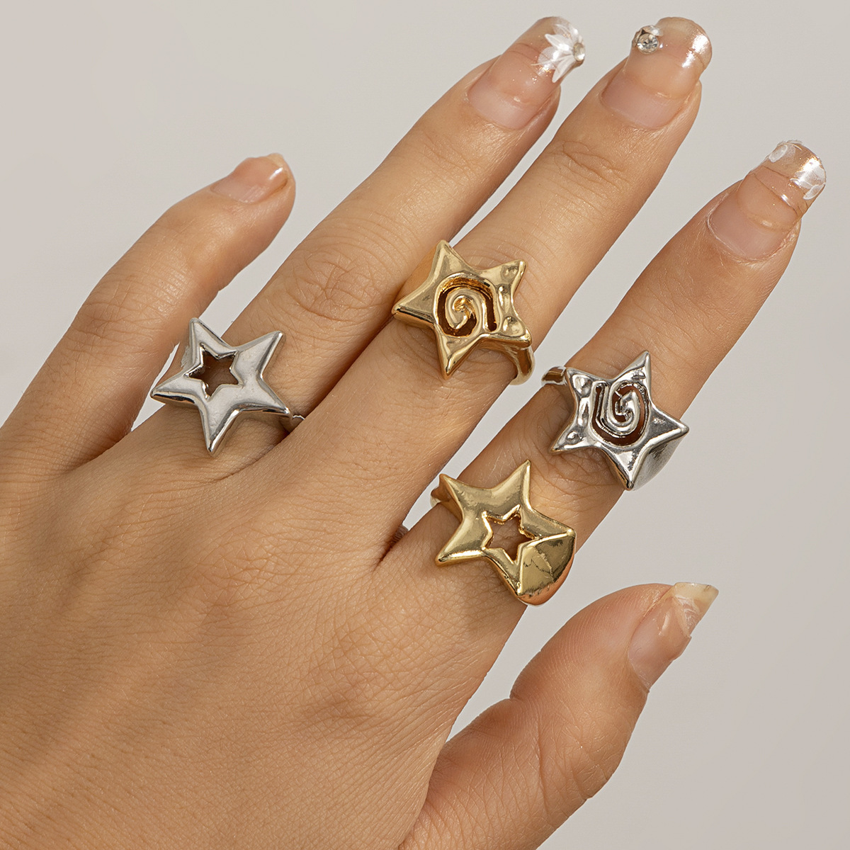 Estilo Simple Estrella Aleación Mujeres Anillos